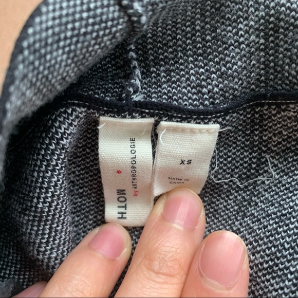 ANTHROPOLOGIE | sleeveless mock neck sweater top navy pinstripe size XS - Picture 4 of 4